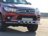Toyota Hilux 2015- гг. Передняя защита ST015 (нержавейка) фото 2