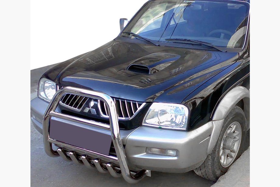 Mitsubishi L200 1996-2006 гг. Кенгурятник QT007 (нержавейка) Image