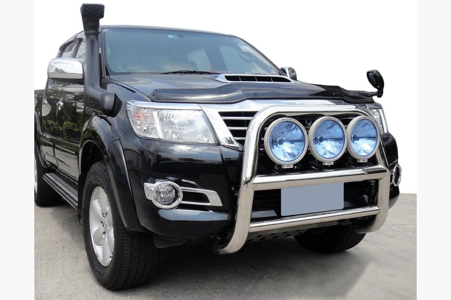 Toyota Hilux 2006-2015 гг. Кенгурятник WT018 (нержавейка) Image
