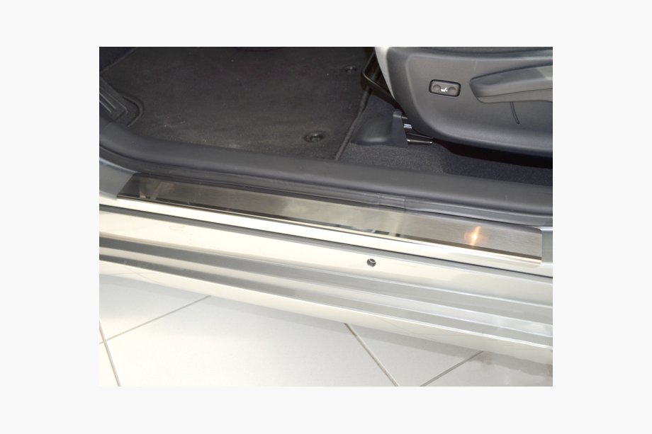 Toyota Avensis 2009-2018 гг. Накладки на Пороги Nataniko (4 шт., Нержавейка) Image