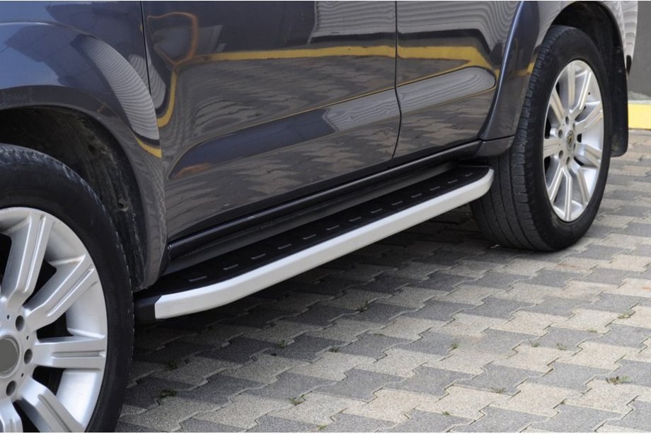 Toyota Fortuner 2006-2015 гг. Боковые пороги Fullmond (2 шт., алюминий) Image