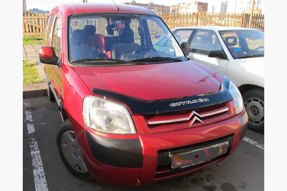 Citroen Berlingo 1996-2008 гг. Дефлектор капота VIP (2003-2008) Image