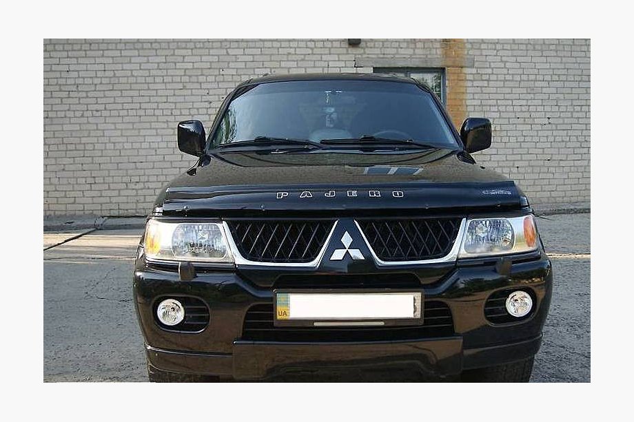 Mitsubishi Pajero Sport 1996-2007 гг. Дефлектор капота (VIP) Image