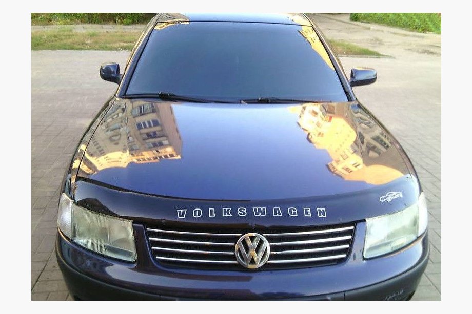 Volkswagen Passat B5 1997-2005 гг. Дефлектор капота 1997-2001 (VIP) Image
