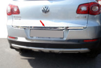 Volkswagen Tiguan 2007-2016 гг. Накладка на багажник нержавейка фото 9