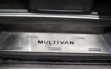 Volkswagen T5 Multivan 2003–2010 гг. Накладки на внутренние пороги из нержавейки (OmsaLine) 4 двери, OmsaLine - Итальянская Нержавейка фото 3