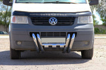 Volkswagen T5 Transporter 2003-2010 гг. Кенгурятник ST006-15 с решеткой (нерж) фото 1