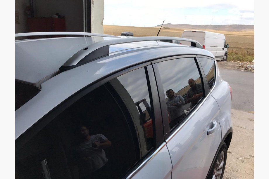 Ford Kuga 2008-2013 гг. Рейлинги Skyport (серебристые) Image
