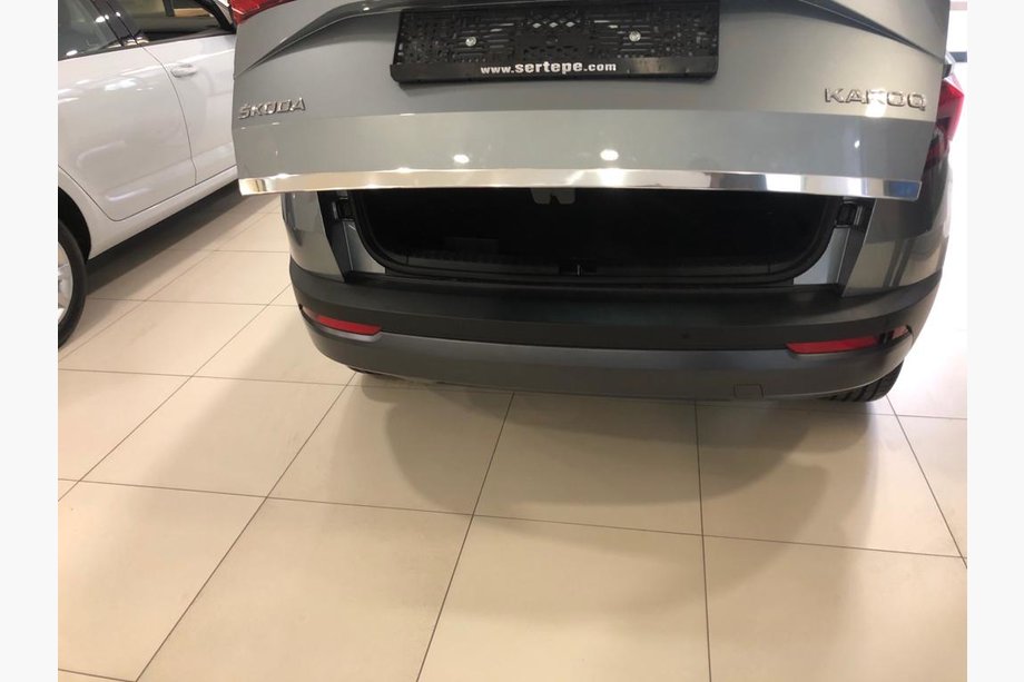 Skoda Karoq 2018- гг. Накладка на багажник нержавейка Image