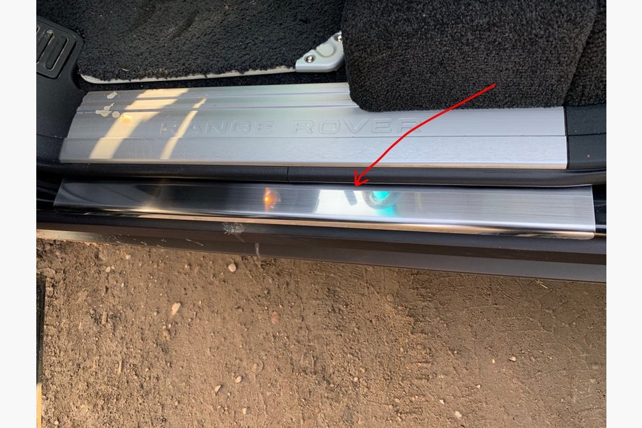 Range Rover III L322 2002-2012 гг. Накладки на пороги Carmos (4 шт., нержавейка) Image