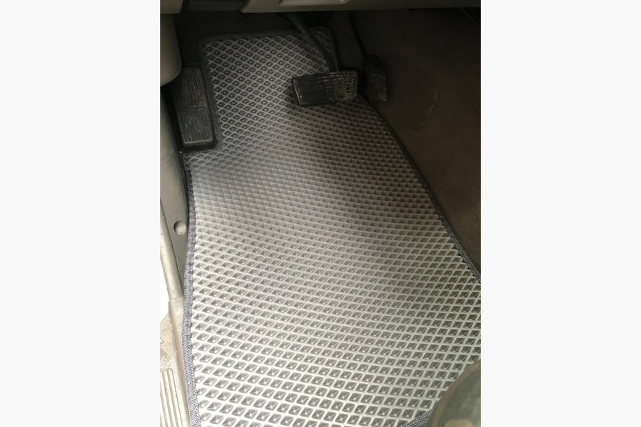Nissan Patrol Y61 1997-2011 гг. Коврики EVA (Серые) Image