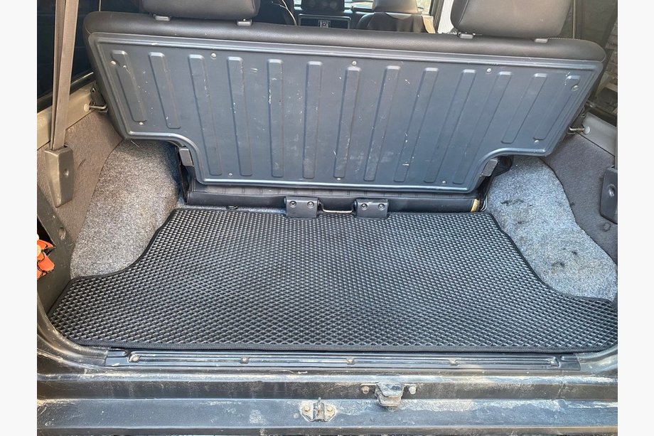 Nissan Patrol Y60 1988–1997 гг. Коврик багажника Короткий (EVA, Черный) Image