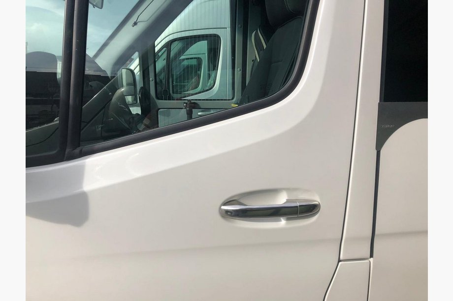 Mercedes Sprinter W907/W910 2018- гг. Накладки на дверные ручки из нержавеющей стали 4 шт, Carmos - Турецкая сталь Image