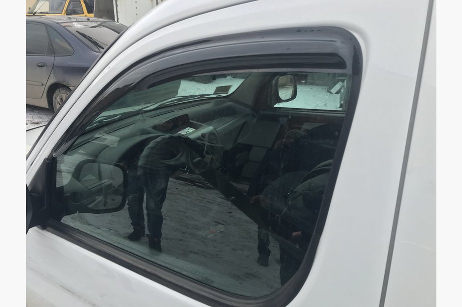 Peugeot Bipper 2008-2017 гг. Ветровики Aomis (2 шт) Image