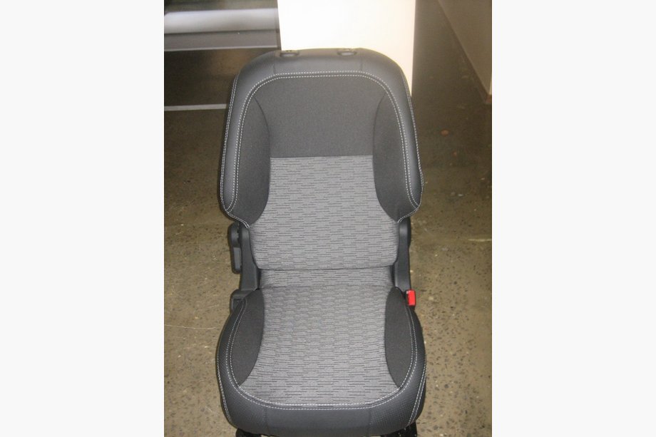 Citroen Berlingo 1996-2008 гг. Авточехлы SoyuzAuto Premium Image