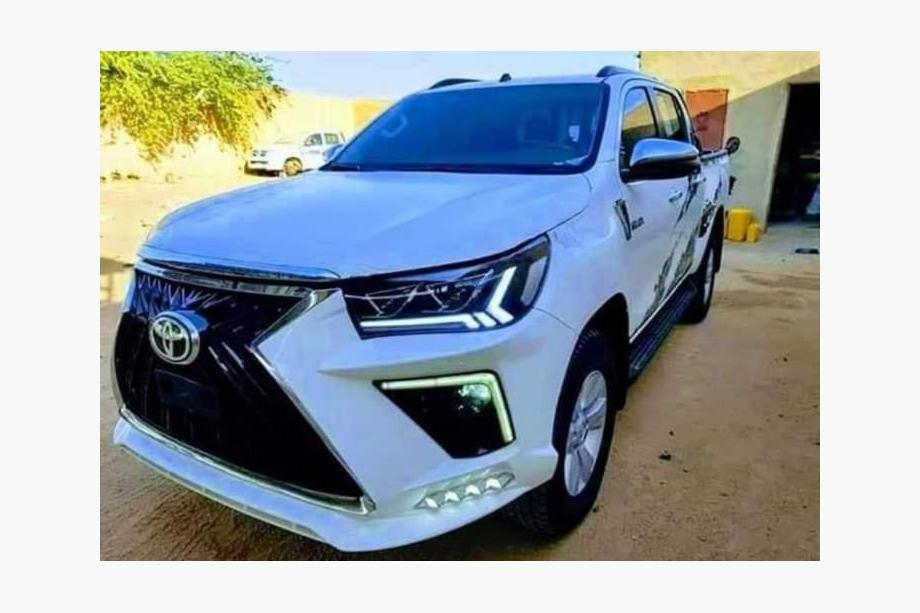 Toyota Hilux 2015- гг. Передний бампер Lexus-design V2 (для 2015-2020) Image