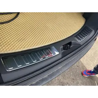 Накладка на задний порог нержавеющая сталь (2 шт.) Land Rover Discovery Sport 2014- гг. фото 2
