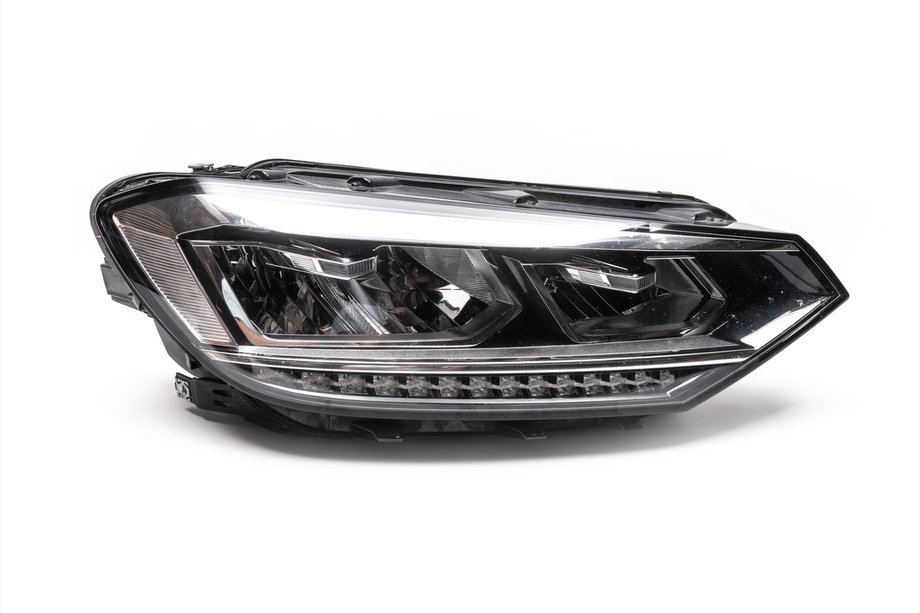 Volkswagen Touran 2015- гг. Передняя фара LED (Правая, Оригинал, Б/У) Image