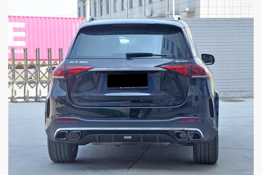 Mercedes GLE W167 2018- гг. Задний диффузор с насадками глушителя GLE63 Silver (2018-2026) Image