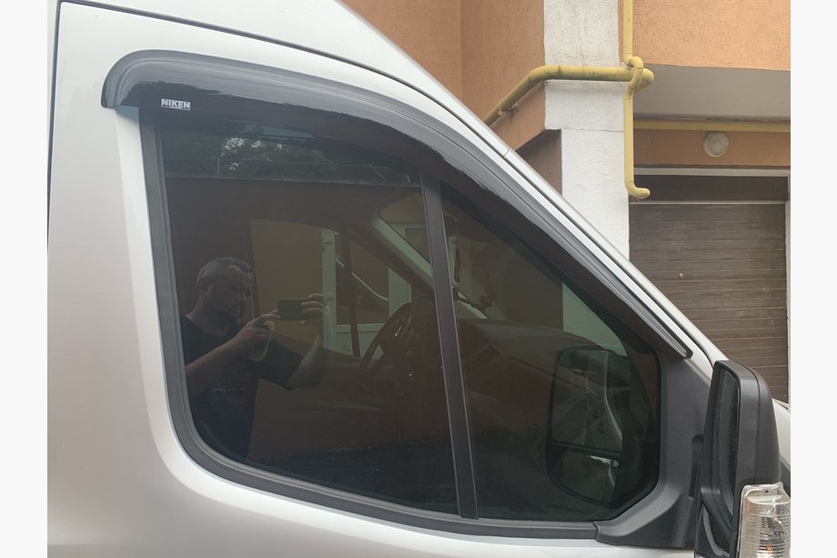 Ford Transit 2014- гг. Ветровики Niken (2 шт) Image