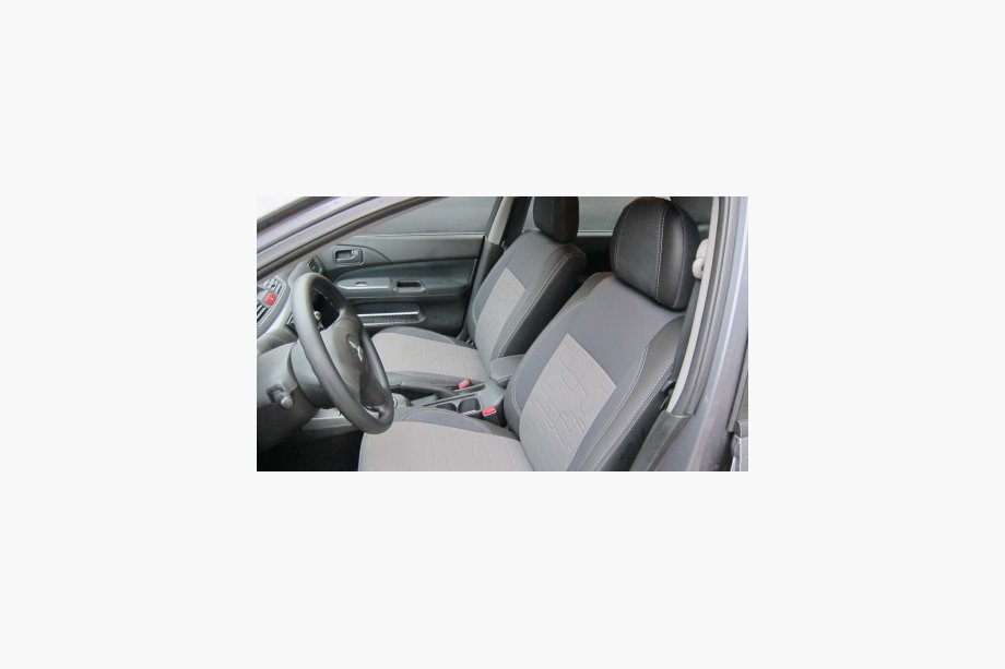 Mitsubishi Lancer 9 2004-2008 гг. Авточехлы (Эко-кожа↗Ткань, Premium) Image