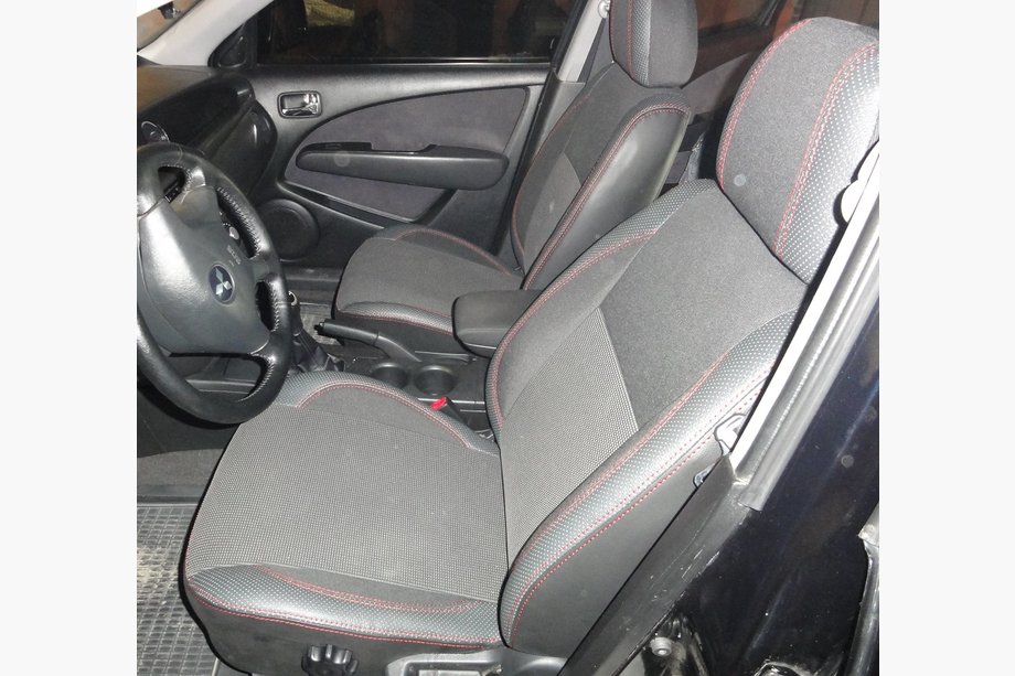Mitsubishi Outlander 2001-2006 гг. Авточехлы SoyuzAuto Premium Image
