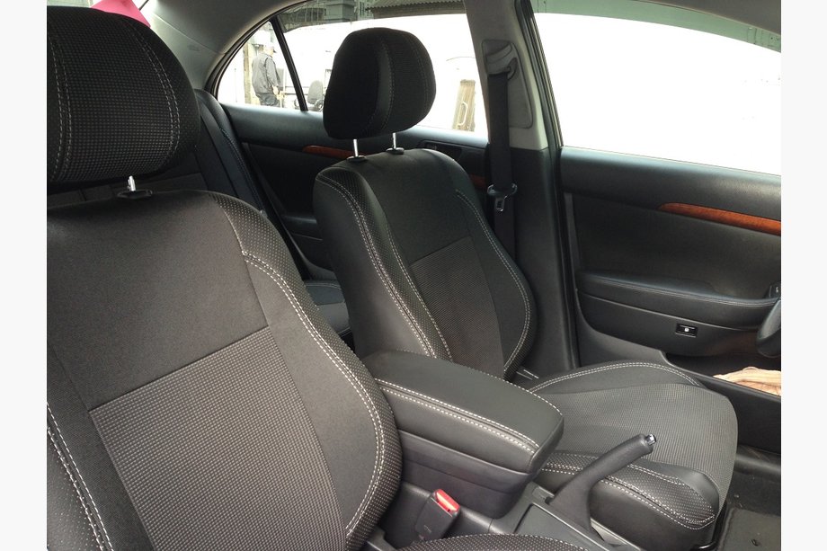 Toyota Avensis 2003-2009 гг. Авточехлы SoyuzAuto Premium Image