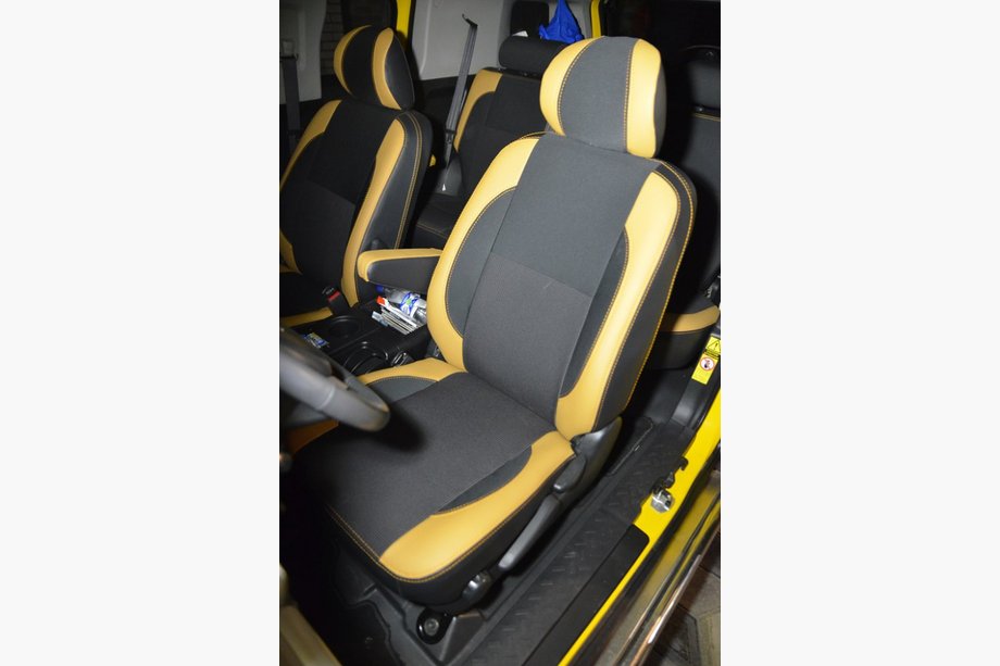 Toyota FJ Cruiser 2006-2022 гг. Авточехлы SoyuzAuto Premium Image