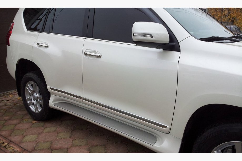Toyota Land Cruiser Prado 150 2009-2023 гг. Молдинги дверей (Дизайн 2013-2017) Белый Image
