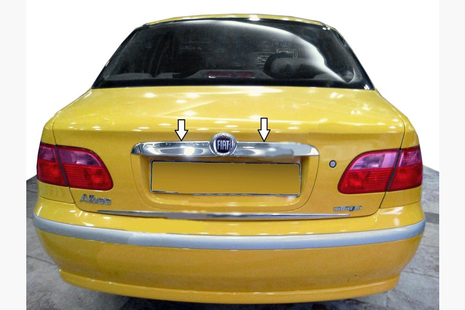 Fiat Albea 2002-2012 гг. Хромированная накладка над номером (нержавейка) Image