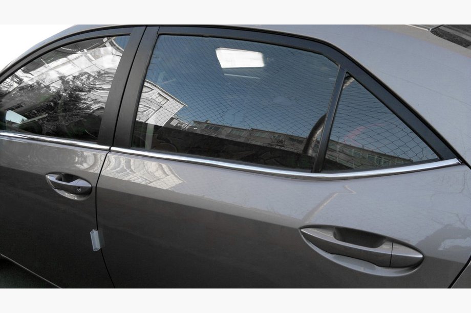 Toyota Corolla 2013-2019 гг. Нижние хромированные накладки на двери (4 шт, нержавейка) Image