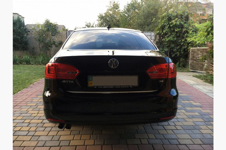Volkswagen Jetta 2011-2018 гг. Накладка на багажник нержавейка Фото 2