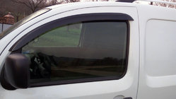 Renault Kangoo 2008–2020 гг. Ветровики на окна (2 шт, UA) фото 1