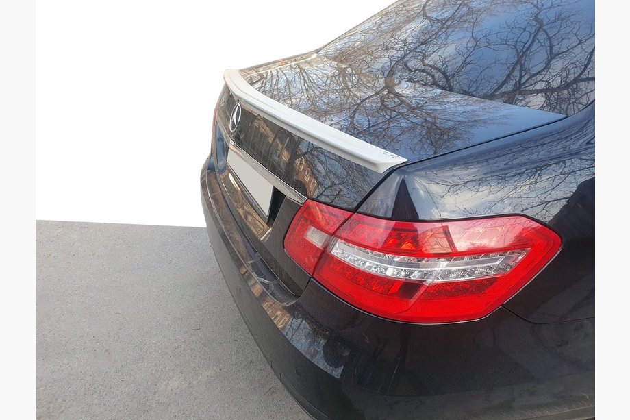 Mercedes E-class W212 2009-2016 гг. Спойлер (ABS, под покраску) Image