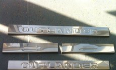 Mitsubishi Outlander 2012-2021 гг. Накладки на пороги Carmos (4 шт., нержавейка) фото 1