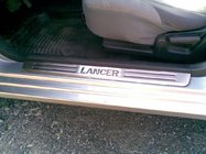 Mitsubishi Lancer 9 2004-2008 гг. Накладки на пороги OmsaLine (4 шт, нержавейка) фото 2