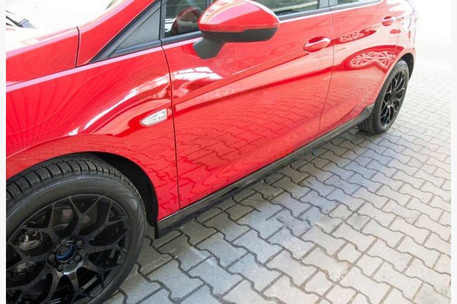 Opel Astra K 2016-2021 гг. Боковые Пороги HB (грунтованные под покраску) Image