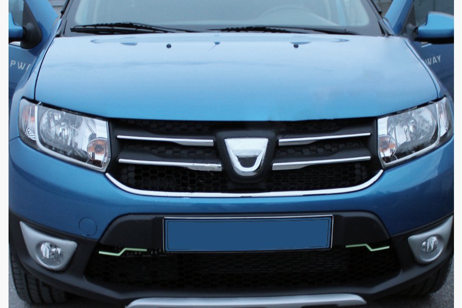 Dacia Sandero 2013-2020 гг. Хромированные накладки на решетку Вариант 1 (4 шт., нержавейка) Image