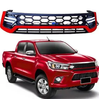Передняя решетка с LED Toyota Hilux 2015- гг.