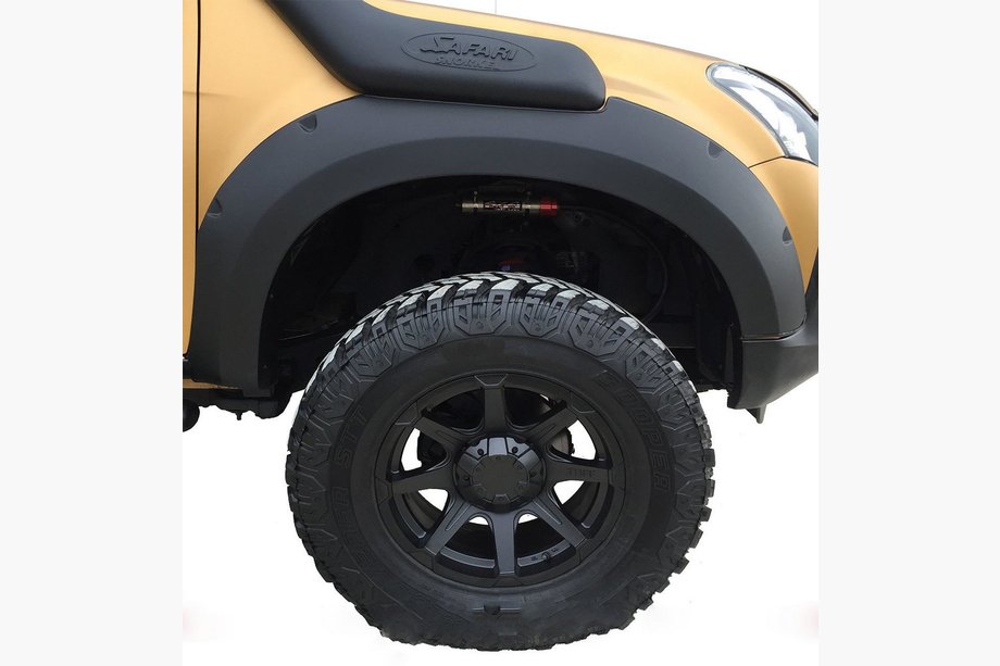 Isuzu D-Max 2011-2019 гг. Расширители колесных арок Image