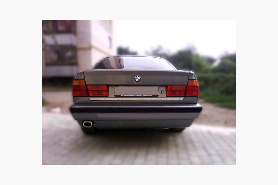 BMW 5 серия E34 1988-1995 гг. Накладка на багажник нержавейка Image