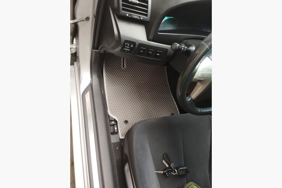 Toyota Camry 2006-2011 гг. Коврики EVA (Серые) Image