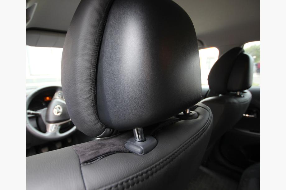 Toyota Avensis 2009-2018 гг. Авточехлы экокожа+ткань+алькантара Antara A001 (полный салон) Фото 7