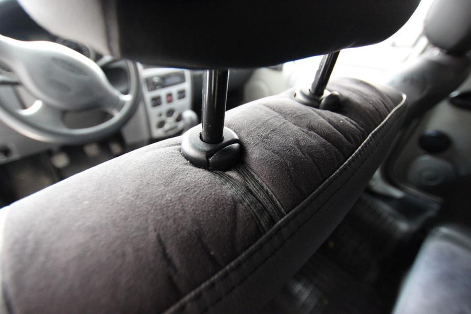 Dacia Logan I 2005-2008 гг. Авточехлы экокожа+ткань+алькантара Antara A001 (полный салон) Фото 11