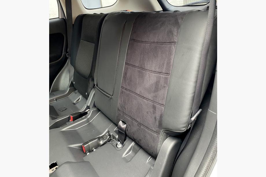 Mitsubishi Outlander 2012-2021 гг. Авточехлы экокожа+ткань+алькантара Antara A001 (полный салон) Фото 1