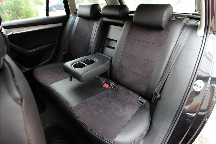 Skoda Octavia III A7 2013-2019 гг. Авточехлы экокожа+ткань+алькантара Antara A001 (полный салон) Фото 3