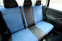 Volkswagen Passat B5 1997-2005 гг. Авточехлы ЭкоКожа+Ткань+Алькантара Antara A006 (Полный Комплект) фото 6
