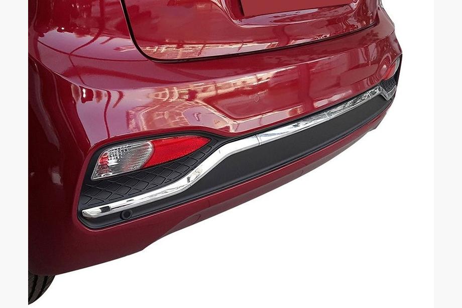 Hyundai I-20 2014-2020 гг. Накладка на кромку заднего бампера 2018-2020 нержавейка Image