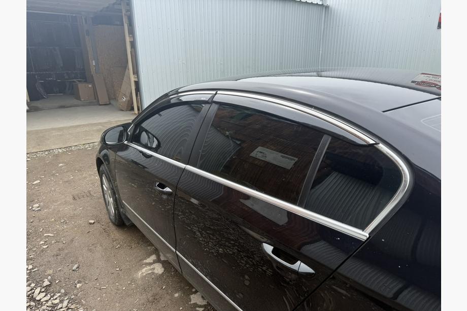 Volkswagen Passat B6 2006-2012 гг. Ветровики с хромированным молдингом SD (EU, 4 шт, Niken) Фото 8