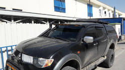 Mitsubishi L200 2006-2015 гг. Козырек на лобовое стекло (Meliset LED) фото 1